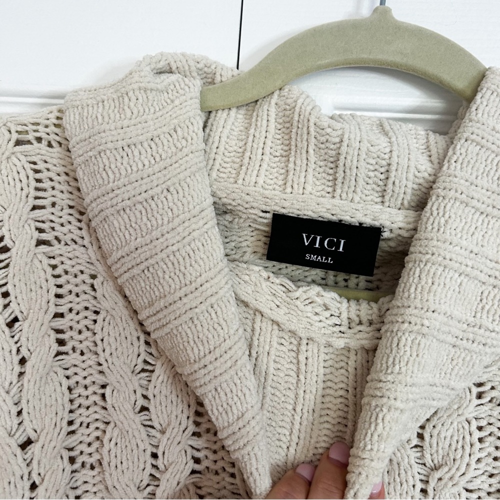 VICI Chunky Oversized Sweater - Cowl Neck Size S - Picture 2 of 4